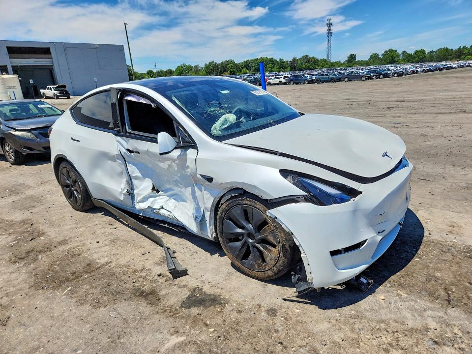 58152096 :رقم المزاد ، 7SAYGAEE2SF306648 vin ، 2025 Tesla Model Y مزاد بيع