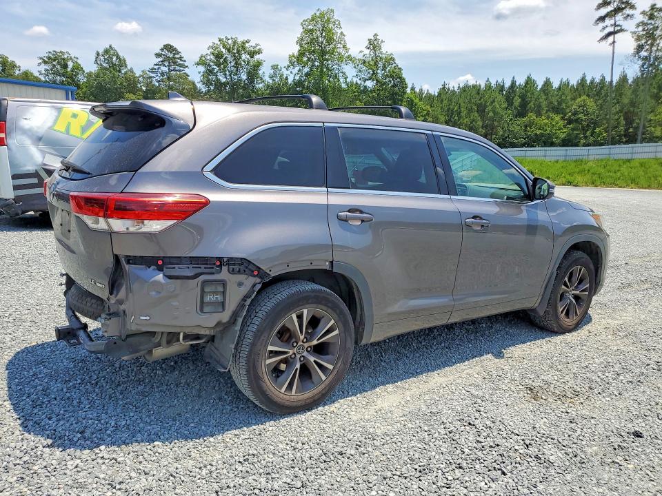 2017 Toyota Highlander მანქანა იყიდება აუქციონზე, vin: 5TDBZRFH2HS378555, აუქციონის ნომერი: 58716216
