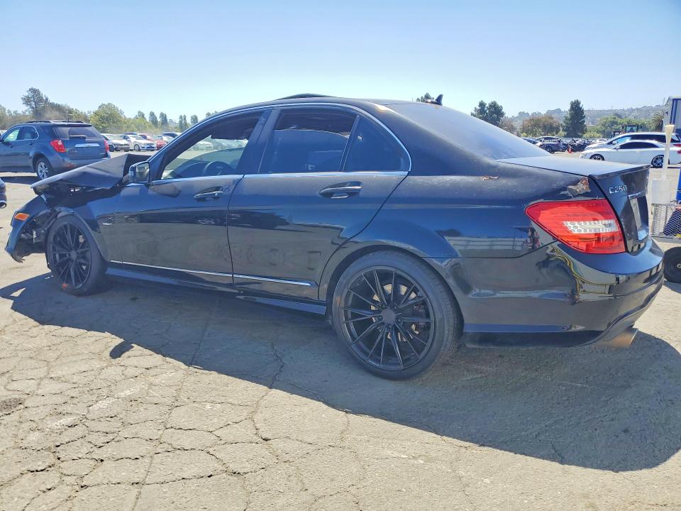 2012 Merc C250 მანქანა იყიდება აუქციონზე, vin: WDDGF4HB2CR207313, აუქციონის ნომერი: 58309956