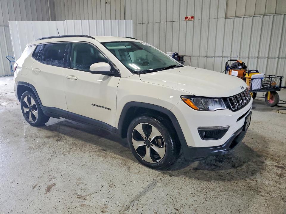 57429106 :رقم المزاد ، 3C4NJCBB8JT194526 vin ، 2018 Jeep Compass مزاد بيع