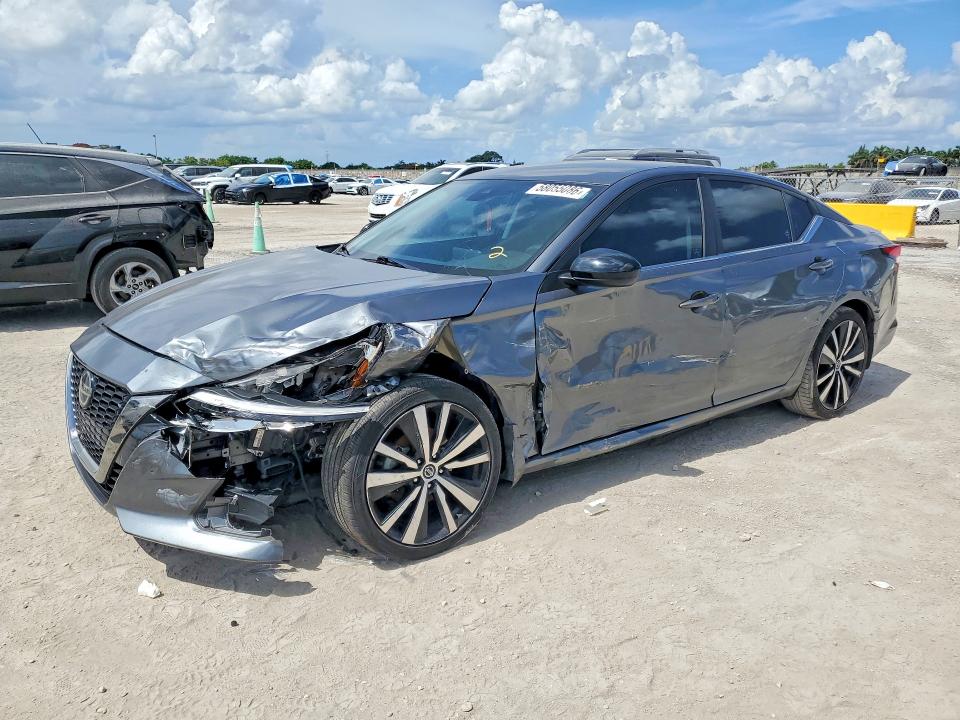 58055086 :رقم المزاد ، 1N4BL4CV0MN385797 vin ، 2021 Nissan Altima مزاد بيع
