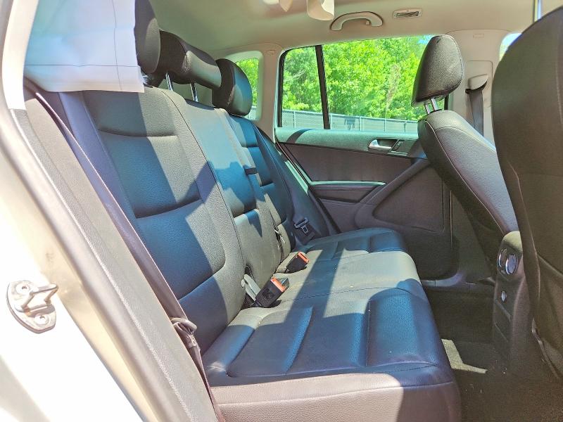 2013 Volkswagen Tiguan მანქანა იყიდება აუქციონზე, vin: WVGAV7AX6DW502438, აუქციონის ნომერი: 55944036