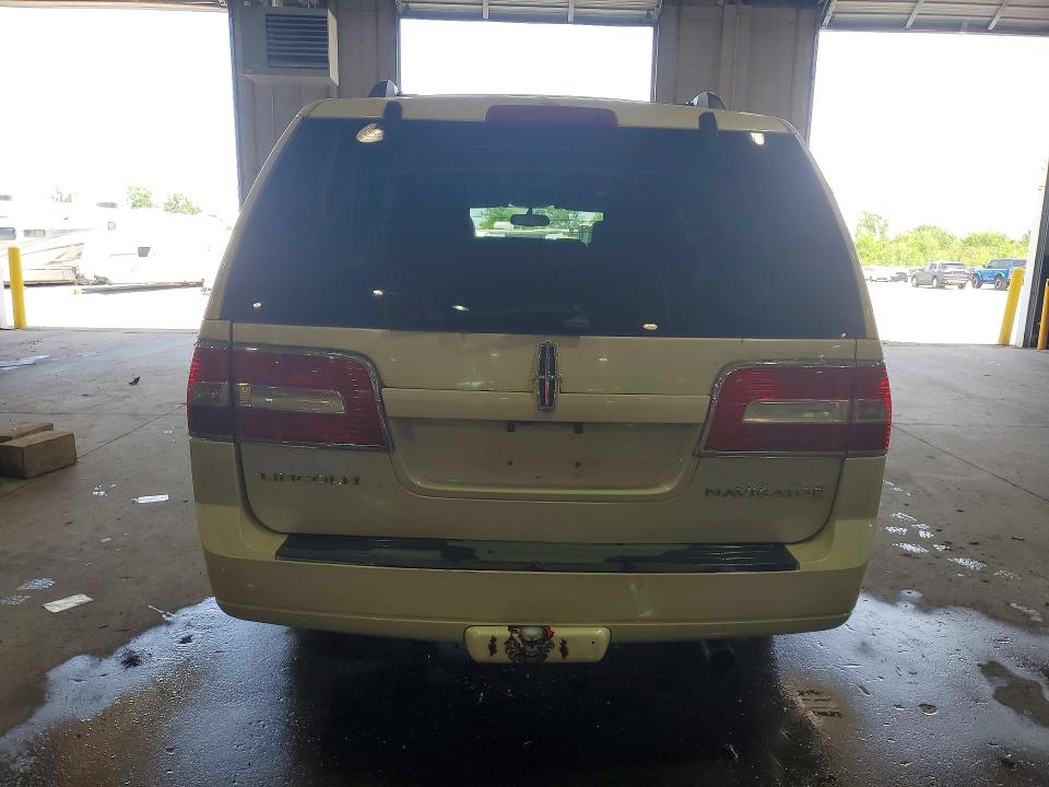56767176 :رقم المزاد ، 5LMFL28568LJ05772 vin ، 2008 Lincoln Navigator مزاد بيع
