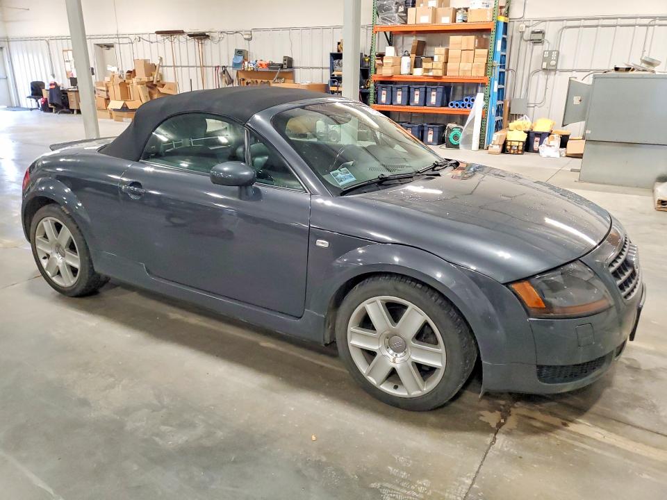 2004 Audi Tt მანქანა იყიდება აუქციონზე, vin: TRUTC28N741005945, აუქციონის ნომერი: 57809706