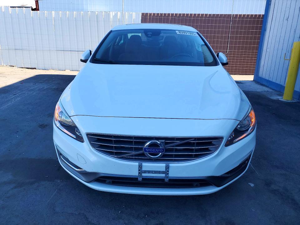 2018 Volvo S60 მანქანა იყიდება აუქციონზე, vin: LYV402TK3JB167841, აუქციონის ნომერი: 85991305