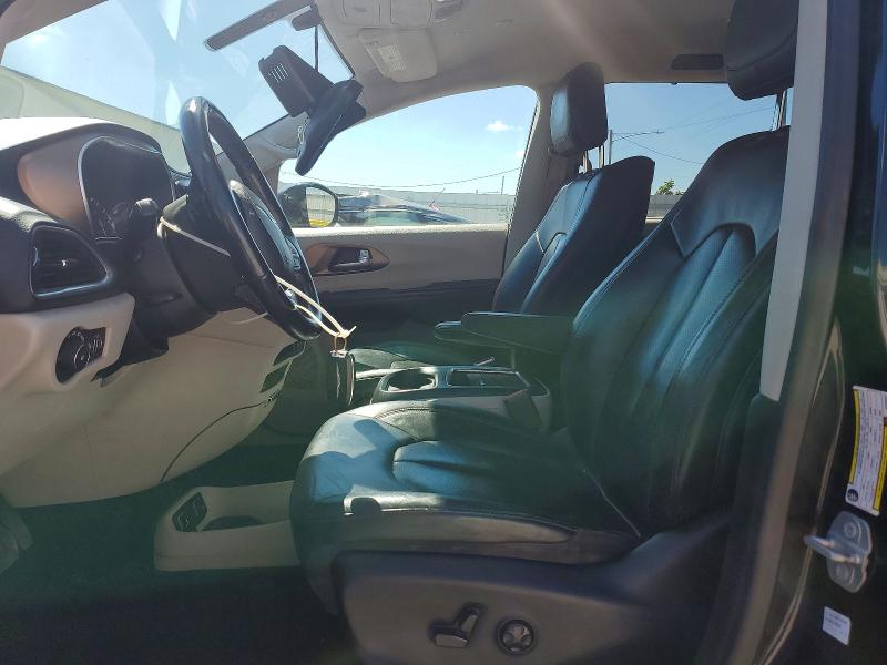 57656856 :رقم المزاد ، 2C4RC1EG9JR228497 vin ، 2018 Chrysler Pacifica مزاد بيع