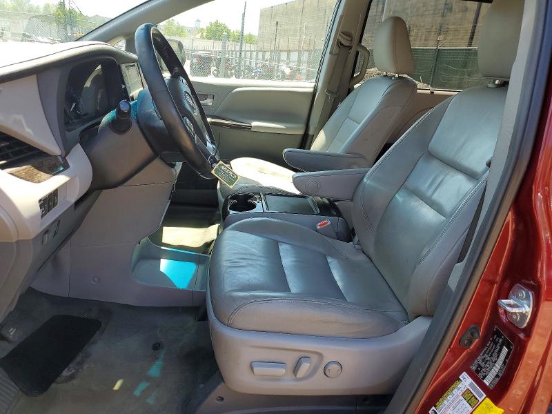 57550756 :رقم المزاد ، 5TDYK3DCXFS655159 vin ، 2015 Toyota Sienna مزاد بيع