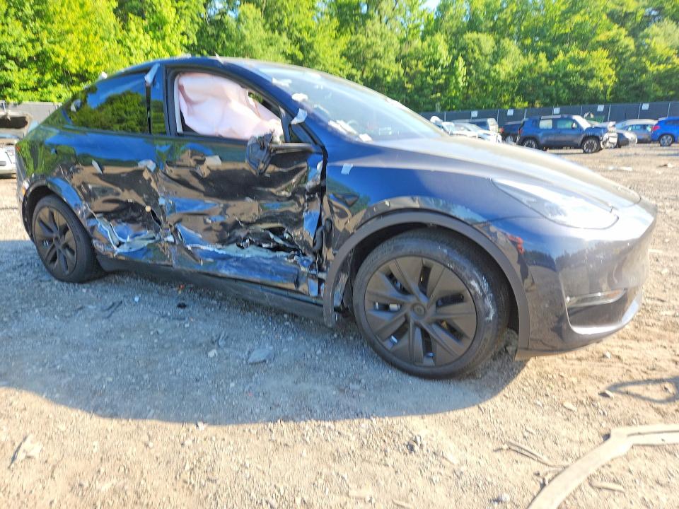 2024 Tesla Model Y მანქანა იყიდება აუქციონზე, vin: 7SAYGDEE9RA239278, აუქციონის ნომერი: 55320596