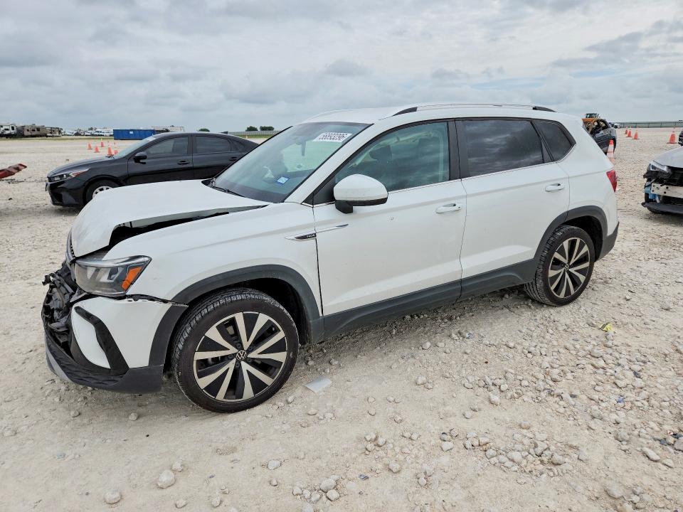 Продаж на аукціоні авто 2022 Volkswagen Taos, vin: 3VVRX7B20NM006381, номер лоту: 56893296