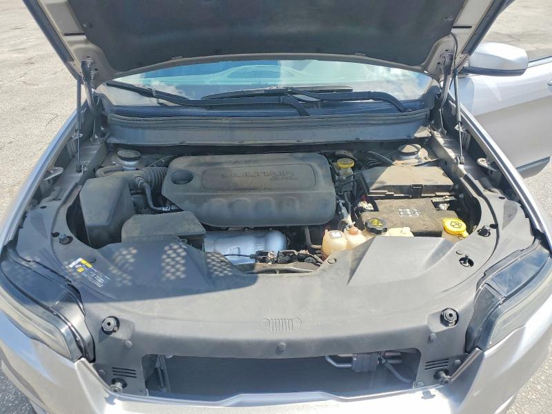 57689016 :رقم المزاد ، 1C4PJLDB2LD599957 vin ، 2020 Jeep Cherokee مزاد بيع