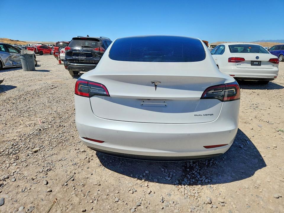 Продажа на аукционе авто 2021 Tesla Model 3, vin: 5YJ3E1EB8MF928242, номер лота: 55820096