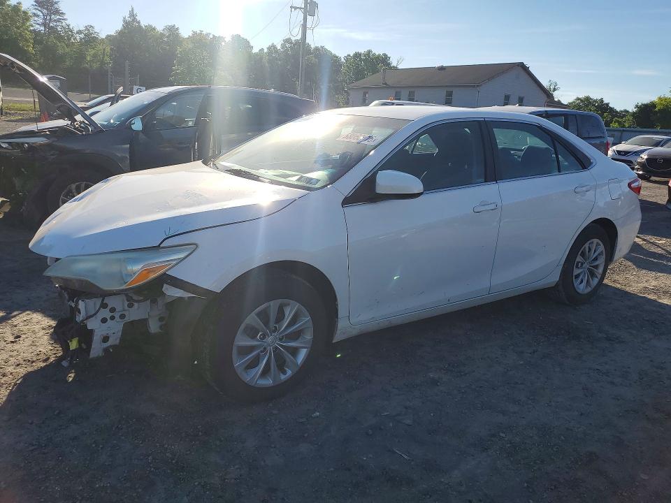 58063416 :رقم المزاد ، 4T1BF1FK8HU333469 vin ، 2017 Toyota Camry مزاد بيع