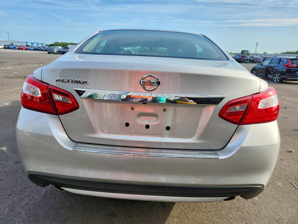 55797366 :رقم المزاد ، 1N4AL3APXHC252475 vin ، 2017 Nissan Altima مزاد بيع