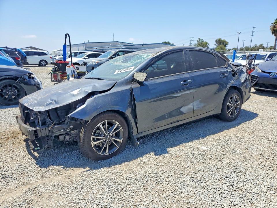 58594946 :رقم المزاد ، 3KPF24ADXPE538090 vin ، 2023 Kia Forte مزاد بيع