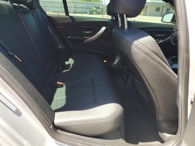 57039126 :رقم المزاد ، WBA8D9G53JNU66620 vin ، 2018 Bmw 330 مزاد بيع