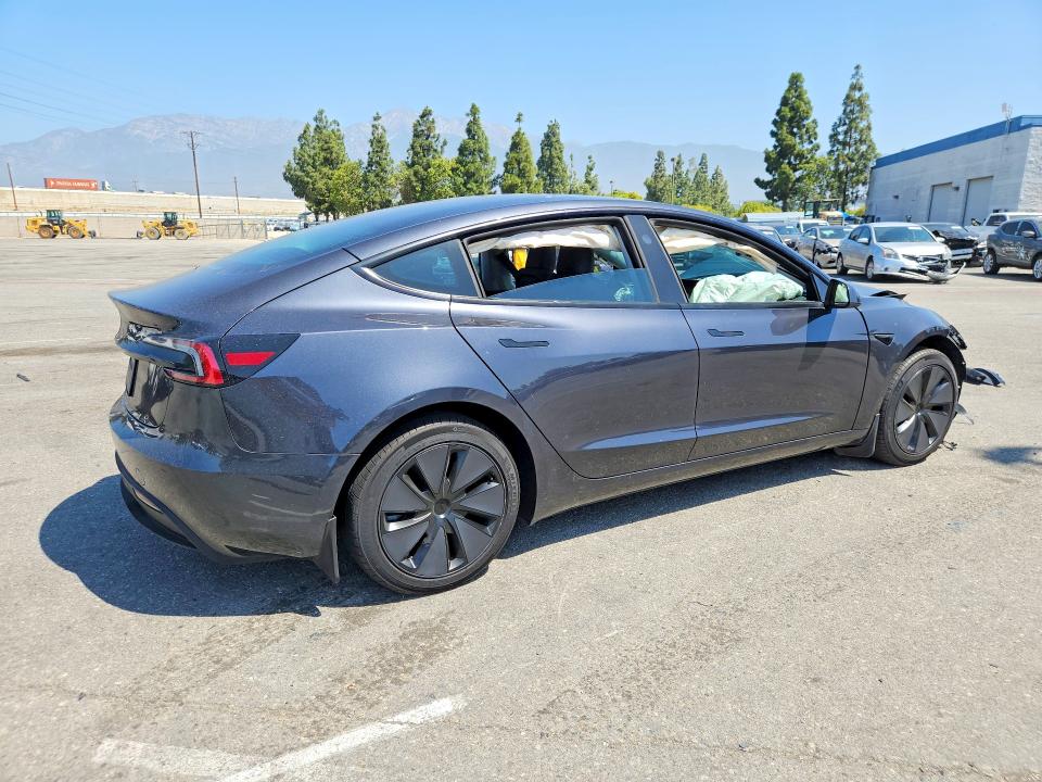 2025 Tesla Model 3 მანქანა იყიდება აუქციონზე, vin: 5YJ3E1EA4SF988846, აუქციონის ნომერი: 56080186
