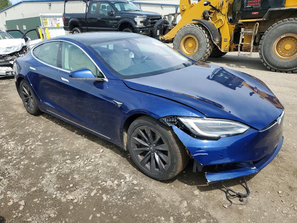 Продажа на аукционе авто 2018 Tesla Model S, vin: 5YJSA1E2XJF297822, номер лота: 57339586