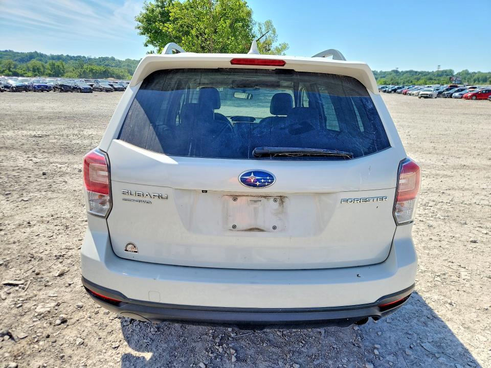 Продаж на аукціоні авто 2018 Subaru Forester, vin: JF2SJAJC3JH445082, номер лоту: 57584896
