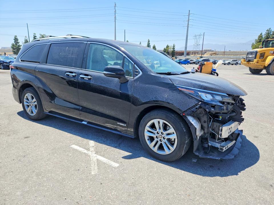 58833036 :رقم المزاد ، 5TDZRKEC2MS003383 vin ، 2021 Toyota Sienna مزاد بيع
