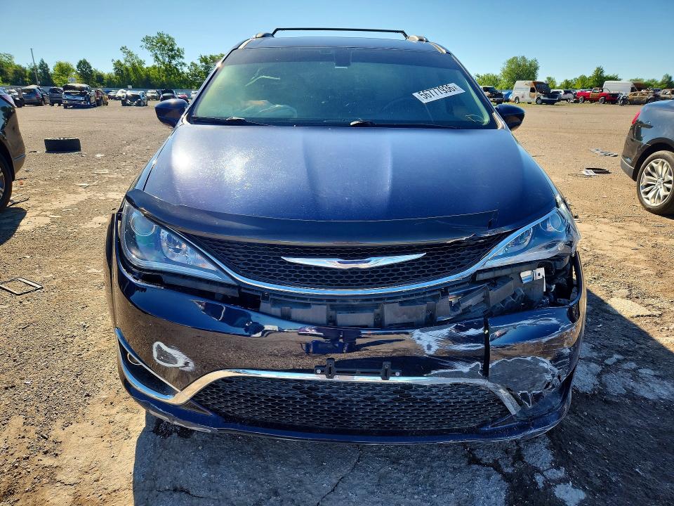 56777936 :رقم المزاد ، 2C4RC1EG8JR104141 vin ، 2018 Chrysler Pacifica مزاد بيع