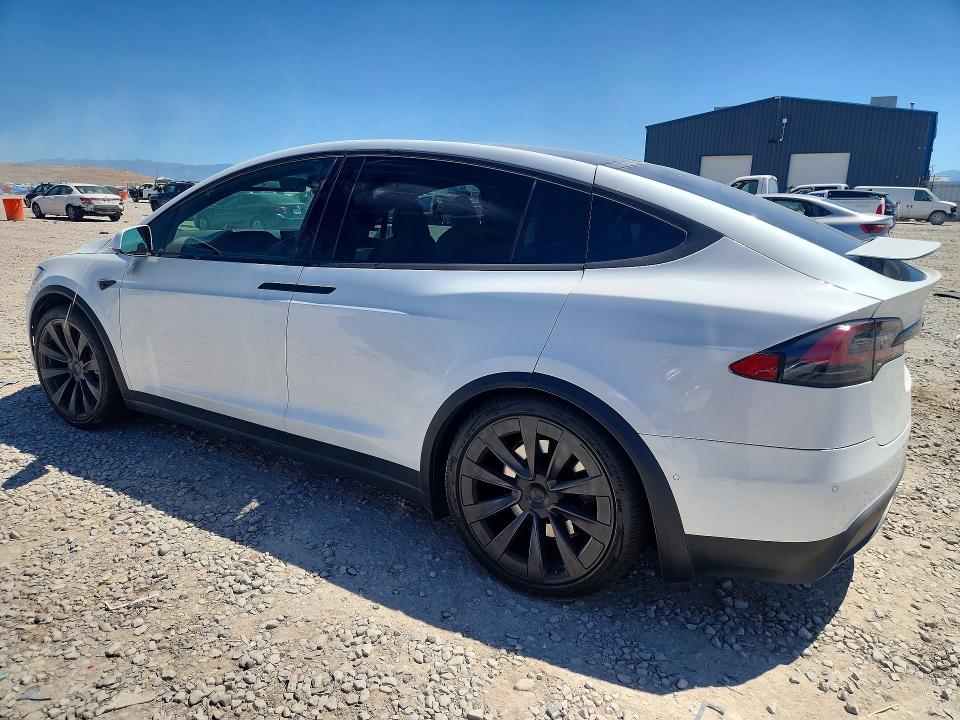 Продажа на аукционе авто 2022 Tesla Model X, vin: 7SAXCBE68NF331810, номер лота: 57781306