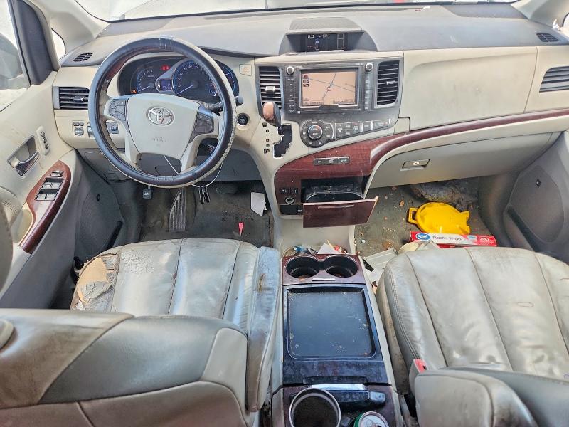 58025666 :رقم المزاد ، 5TDDK3DC1BS020016 vin ، 2011 Toyota Sienna مزاد بيع