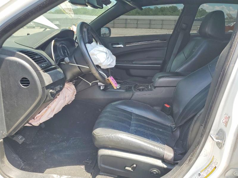 56615526 :رقم المزاد ، 2C3CCABT8MH582226 vin ، 2021 Chrysler 300 مزاد بيع