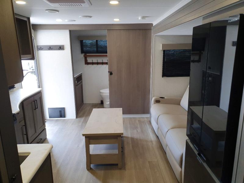 58498486 :رقم المزاد ، 573TT2723S8834607 vin ، 2025 Grand Desi Transcend Xplor 22rb مزاد بيع
