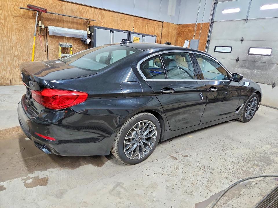 55790026 :رقم المزاد ، WBAJE7C39HG479006 vin ، 2017 Bmw 540 مزاد بيع