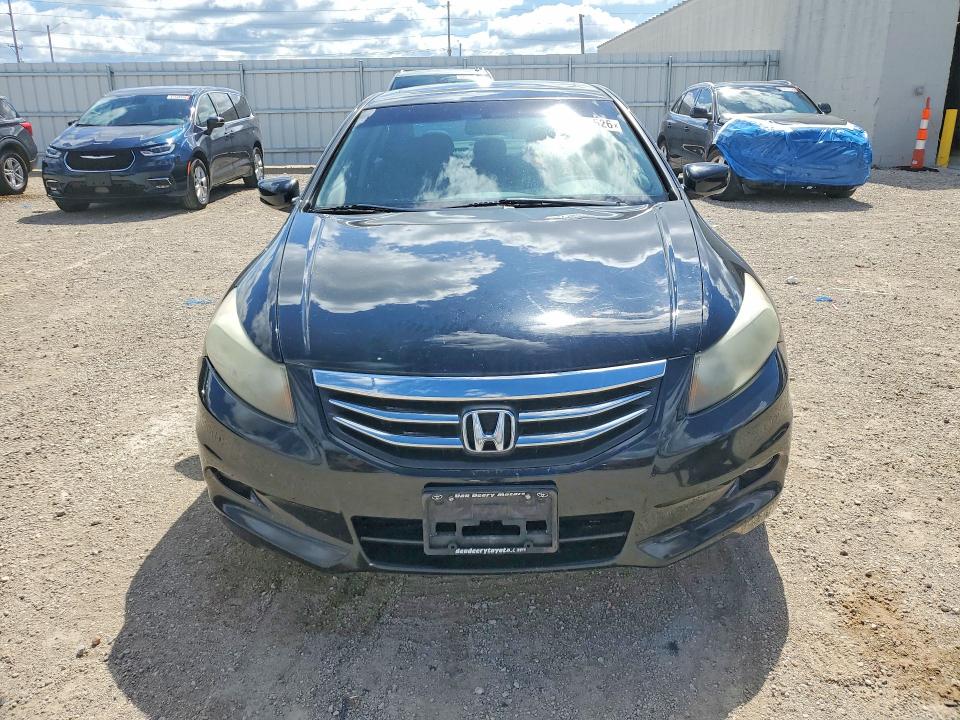 57382526 :رقم المزاد ، 1HGCP3F84BA006809 vin ، 2011 Honda Accord مزاد بيع