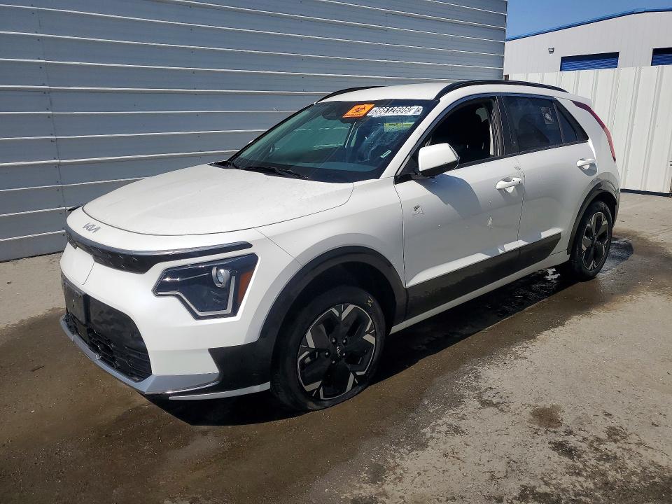 Auction sale of the 2024 Kia Niro, vin: KNDCR3L15R5111605, lot number: 56612696