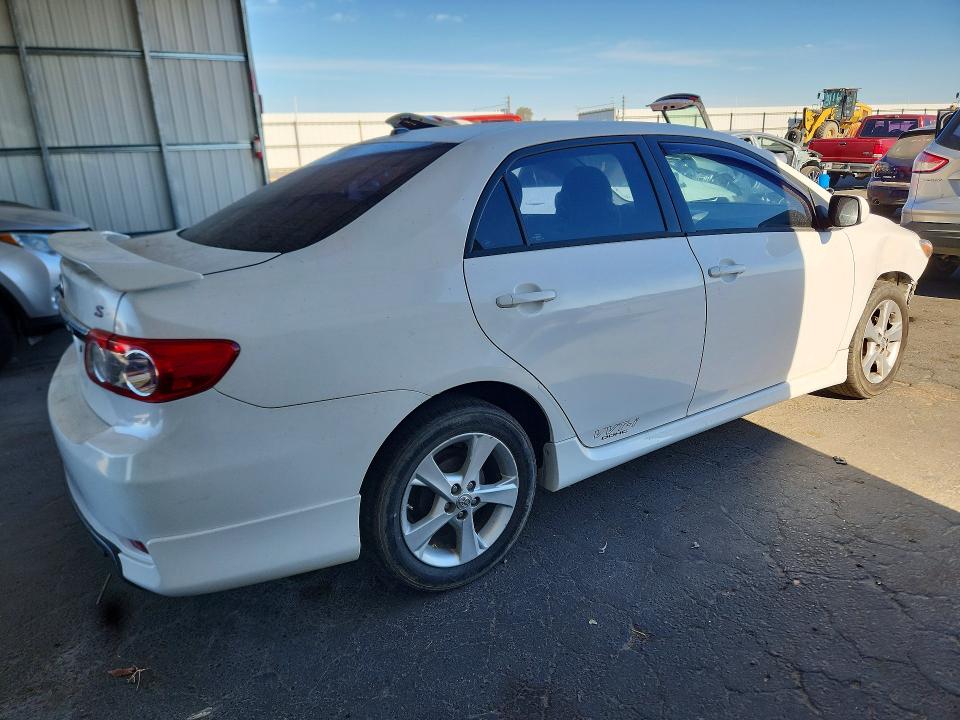 2011 Toyota Corolla მანქანა იყიდება აუქციონზე, vin: 2T1BU4EE9BC606785, აუქციონის ნომერი: 56562666
