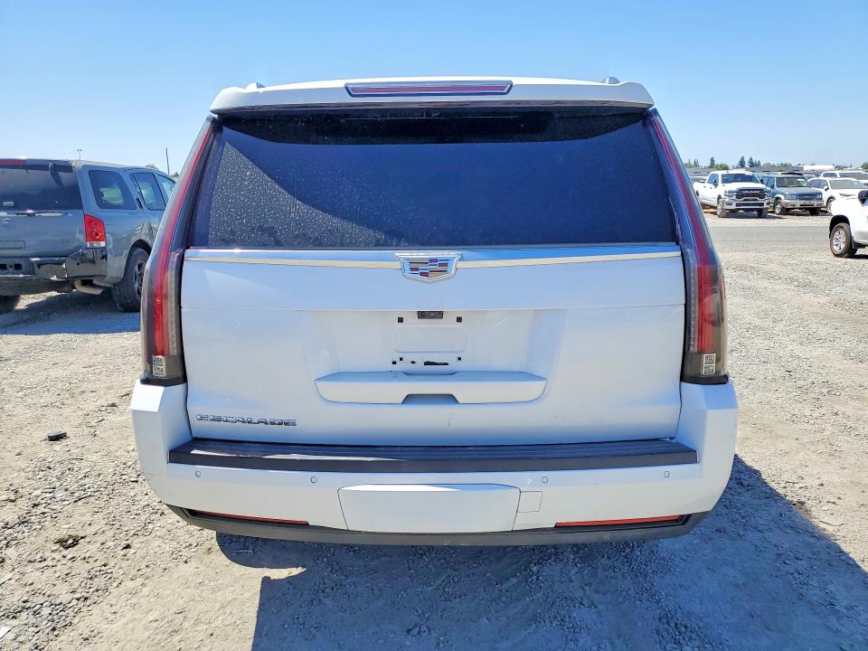 85632075 :رقم المزاد ، 1GYS4DKJ6JR233785 vin ، 2018 Cadillac Escalade مزاد بيع