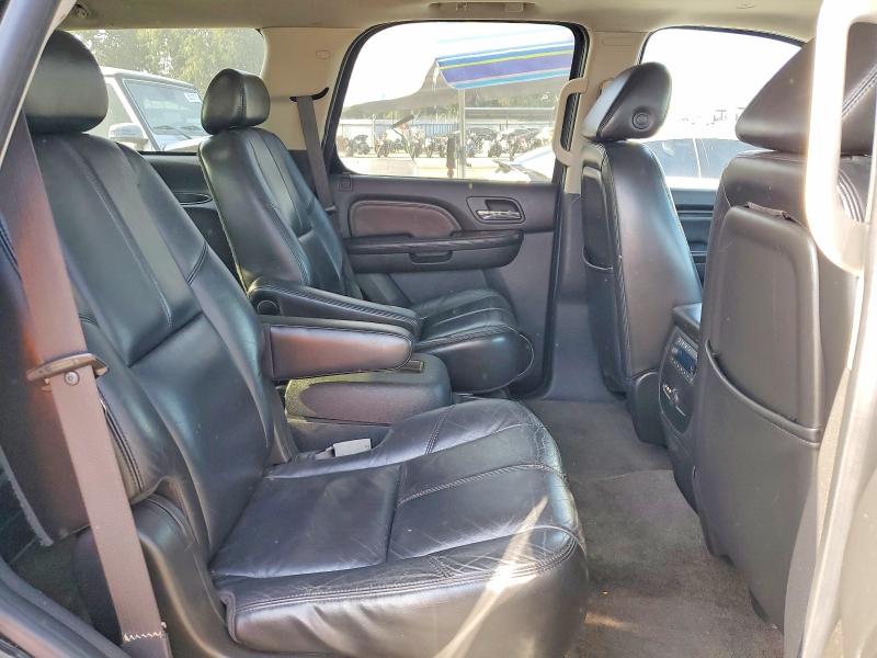55640736 :رقم المزاد ، 1GKFK63838J122841 vin ، 2008 Gmc Yukon مزاد بيع