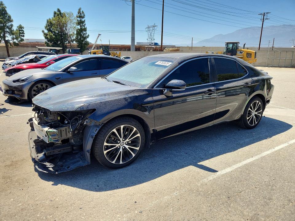 Auction sale of the 2018 Toyota Camry, vin: 4T1B11HK6JU666528, lot number: 55763626