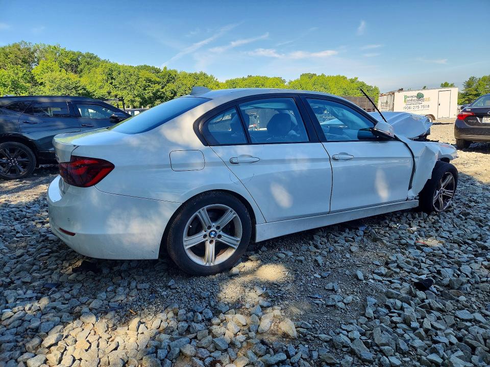 2015 Bmw 328 მანქანა იყიდება აუქციონზე, vin: WBA3B5G54FNS14066, აუქციონის ნომერი: 56342346