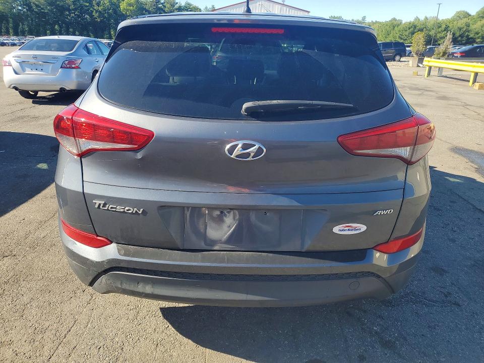 Продаж на аукціоні авто 2018 Hyundai Tucson, vin: KM8J2CA48JU653148, номер лоту: 56493356