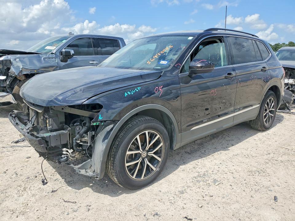 56943586 :رقم المزاد ، 3VV3B7AX5MM037691 vin ، 2021 Volkswagen Tiguan مزاد بيع