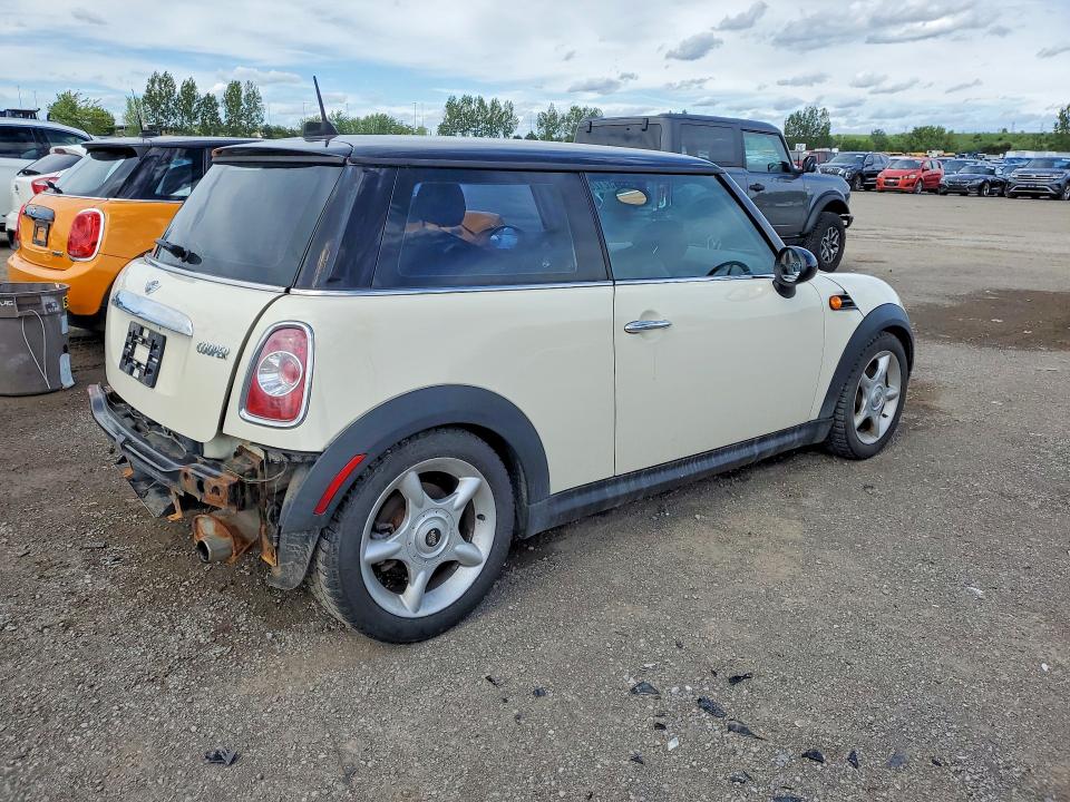 Продажа на аукционе авто 2011 Mini Cooper, vin: WMWSU3C57BT252753, номер лота: 56832126