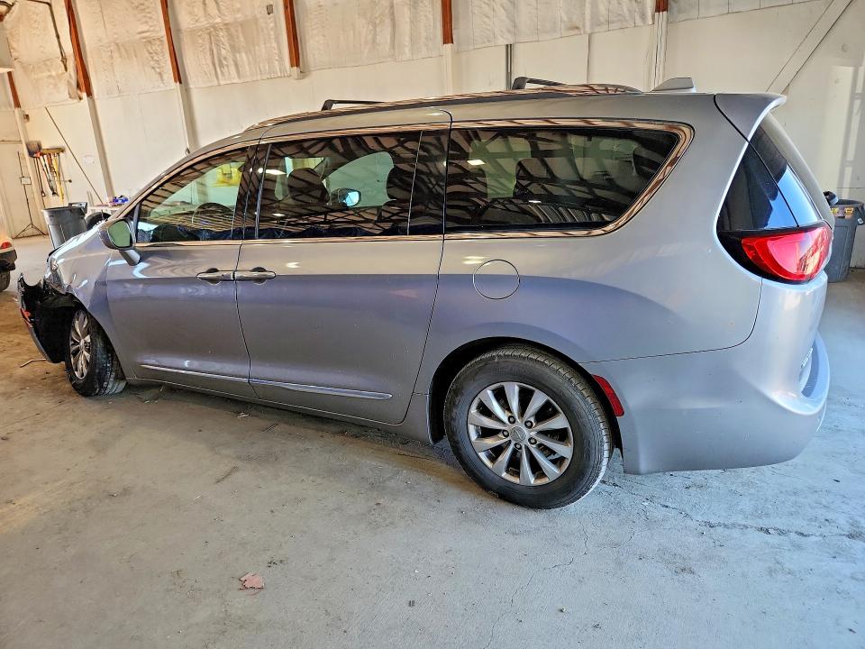 Продаж на аукціоні авто 2018 Chrysler Pacifica, vin: 2C4RC1BG1JR120492, номер лоту: 55586006