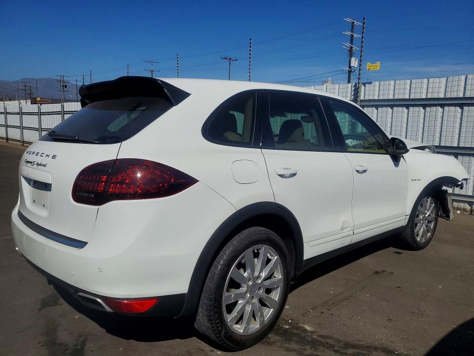 Продажа на аукционе авто 2012 Porsche Cayenne, vin: WP1AE2A24CLA93947, номер лота: 56636276
