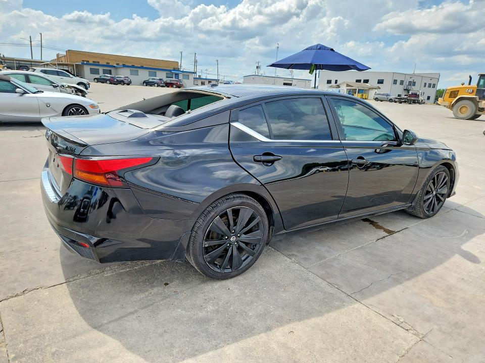 54214536 :رقم المزاد ، 1N4BL4CV2NN403525 vin ، 2022 Nissan Altima مزاد بيع