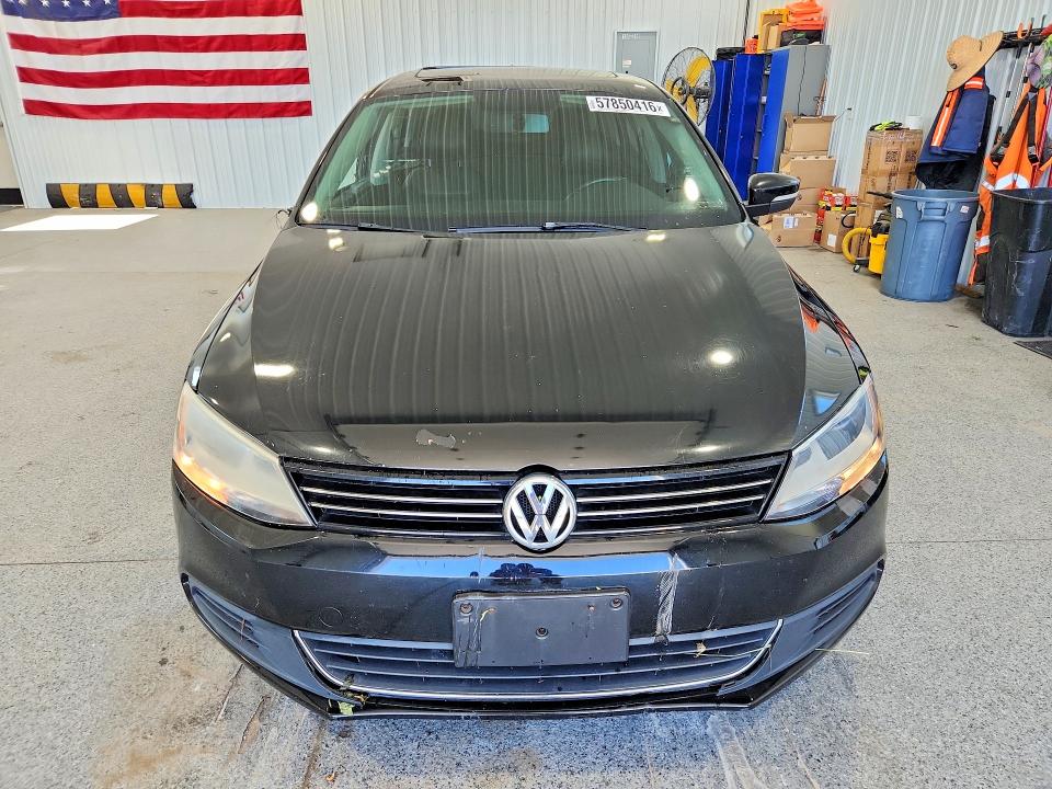 57850416 :رقم المزاد ، 3VWD17AJ9EM389432 vin ، 2014 Volkswagen Jetta مزاد بيع