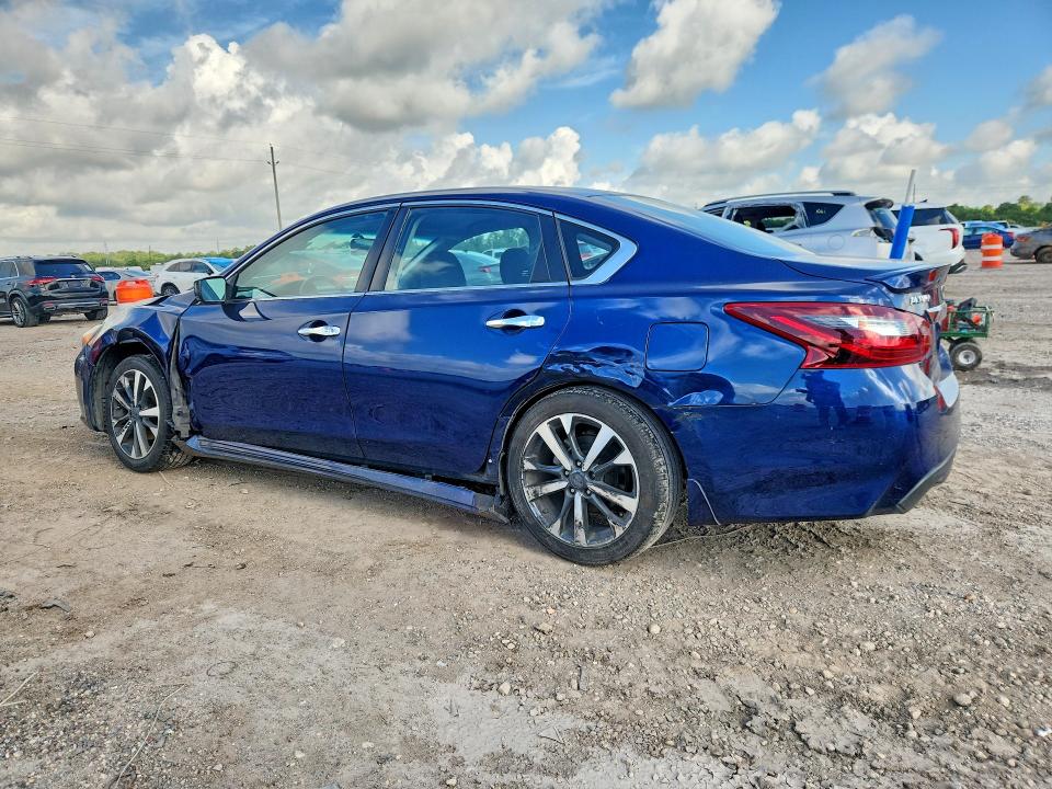 55556296 :رقم المزاد ، 1N4AL3AP2HC262398 vin ، 2017 Nissan Altima مزاد بيع