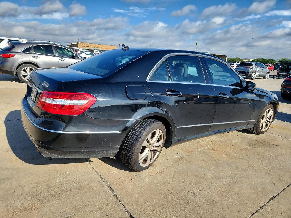 56623626 :رقم المزاد ، WDDHF5GB5AA163380 vin ، 2010 Mercedes-benz E مزاد بيع