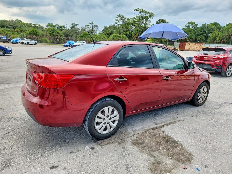 2010 Kia Forte მანქანა იყიდება აუქციონზე, vin: KNAFU4A28A5858677, აუქციონის ნომერი: 57784116