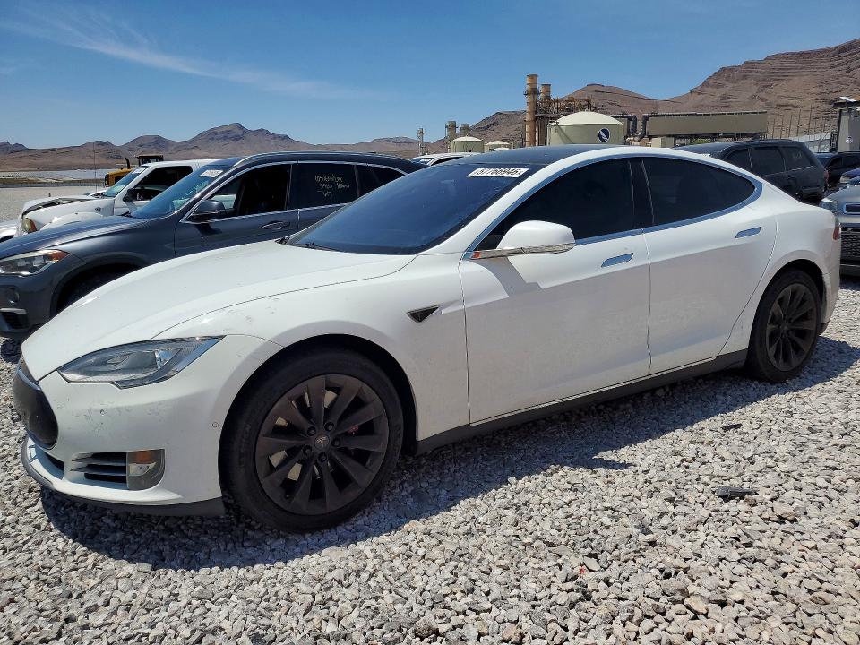 Продаж на аукціоні авто 2015 Tesla Model S, vin: 5YJSA1H22FF096628, номер лоту: 57766946