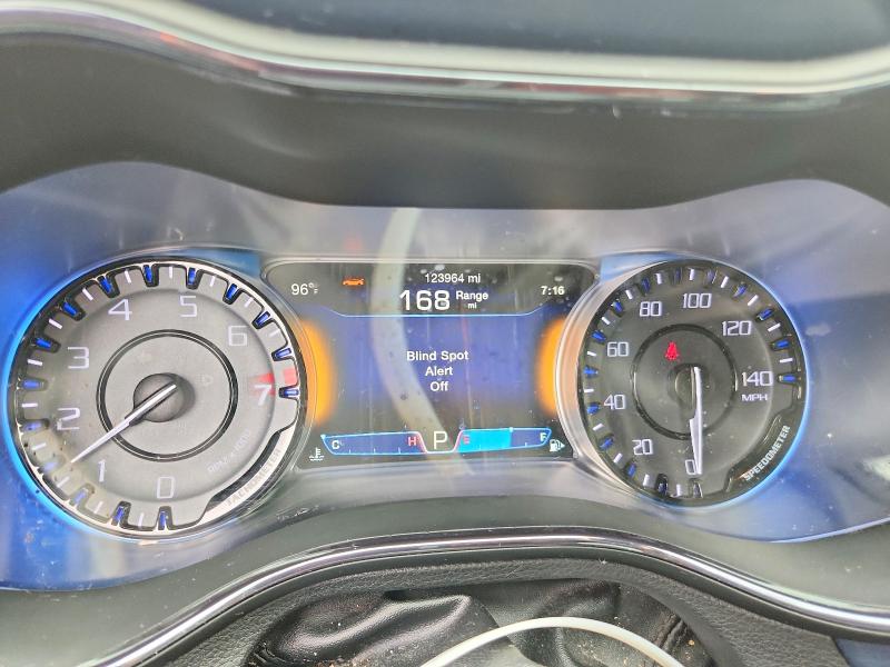 58110556 :رقم المزاد ، 1C3CCCBG2GN138673 vin ، 2016 Chrysler 200 مزاد بيع