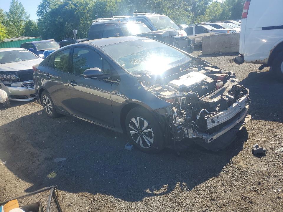 2017 Toyota Prius Prime მანქანა იყიდება აუქციონზე, vin: JTDKARFP4H3038727, აუქციონის ნომერი: 55561136
