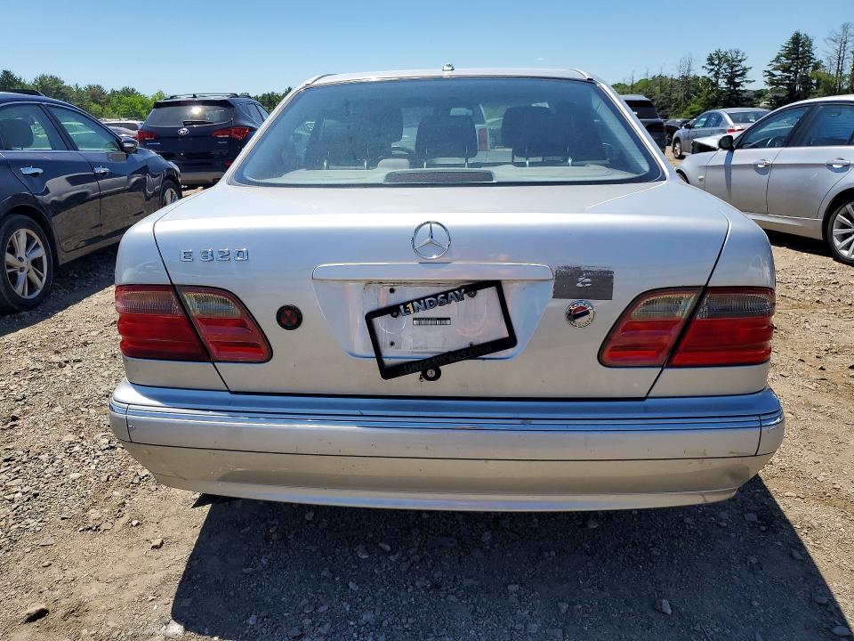 2000 Mercedes-benz E მანქანა იყიდება აუქციონზე, vin: WDBJF65J5YB157898, აუქციონის ნომერი: 55722556